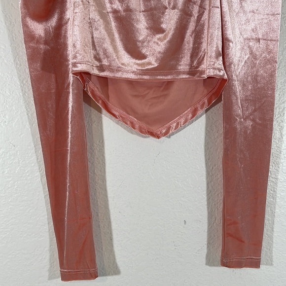 FOREVER 21 Velvet Crop Top Blouse Long Sleeve Size Small New - Picture 6 of 11